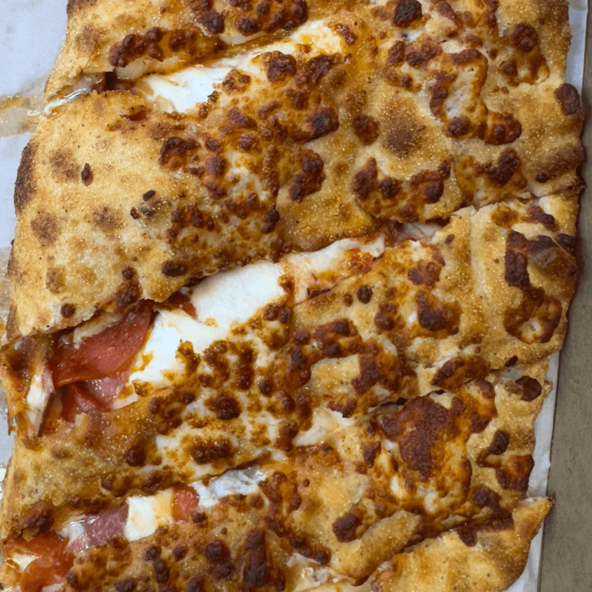 Calzoni di Pepperoni.