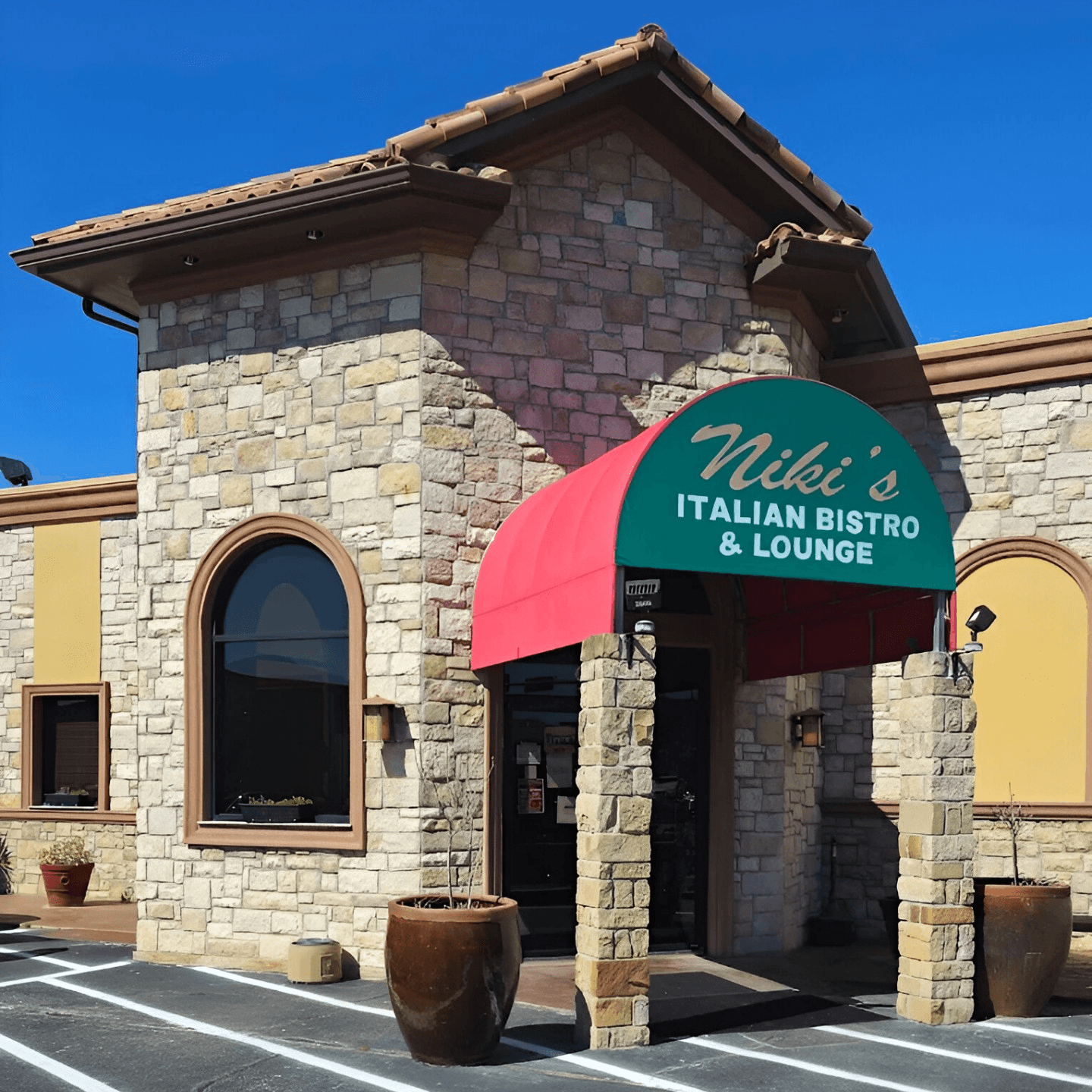 Welcome to Niki's Italian Bistro and Piano Bar