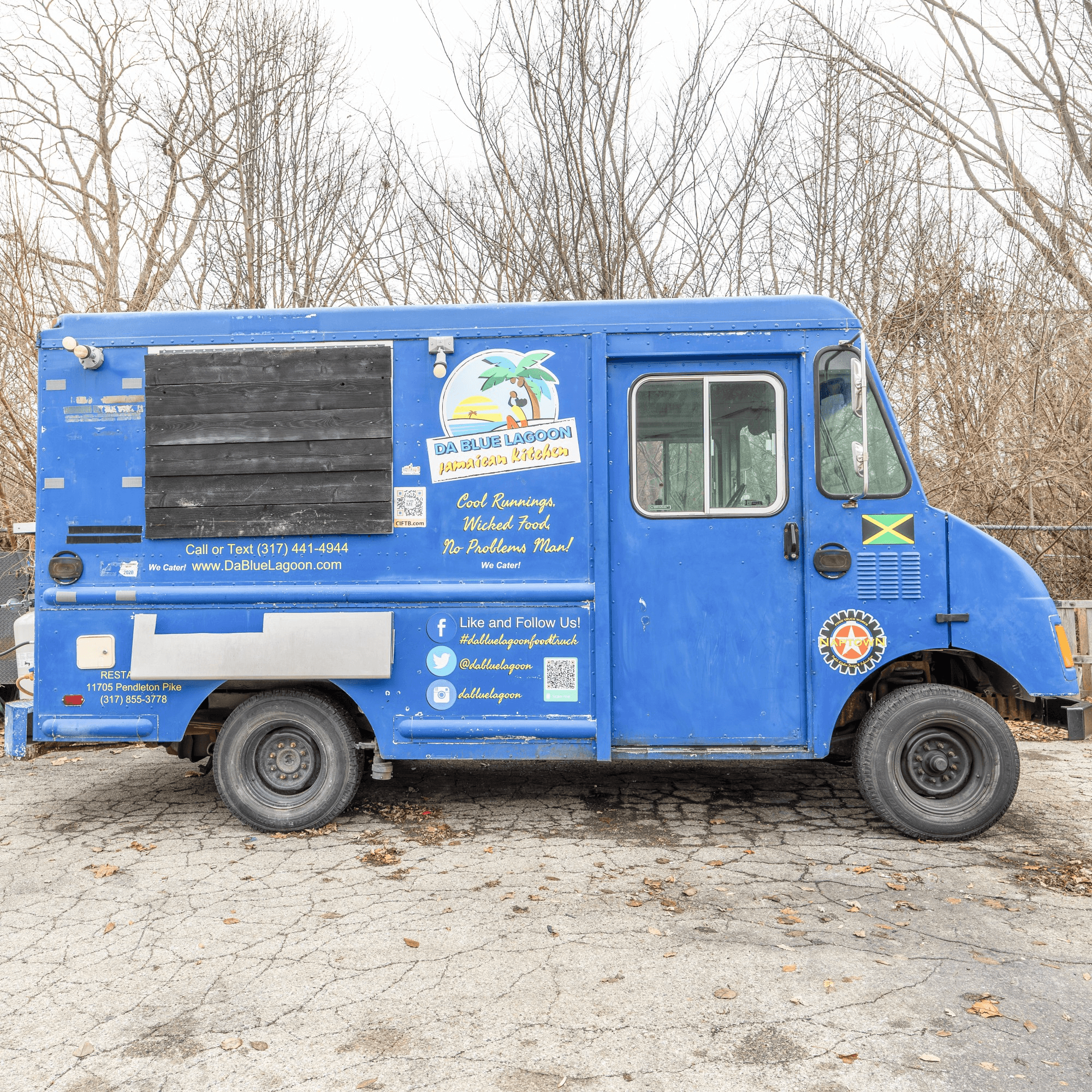 Da Blue Lagoon: Jamaican Kitchen gallery image #3