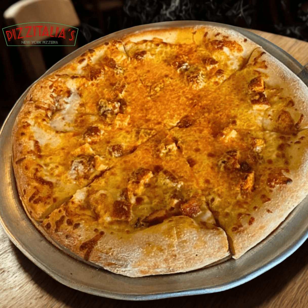 Buffalo Pizza (14" Regular).