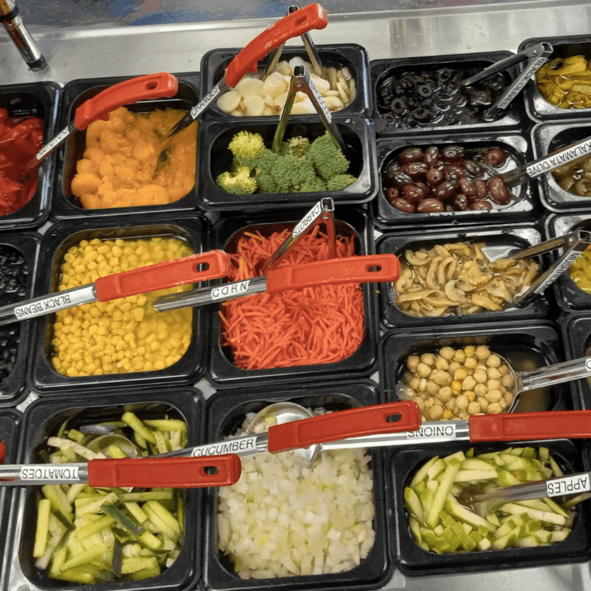 Mad Salads gallery image #2