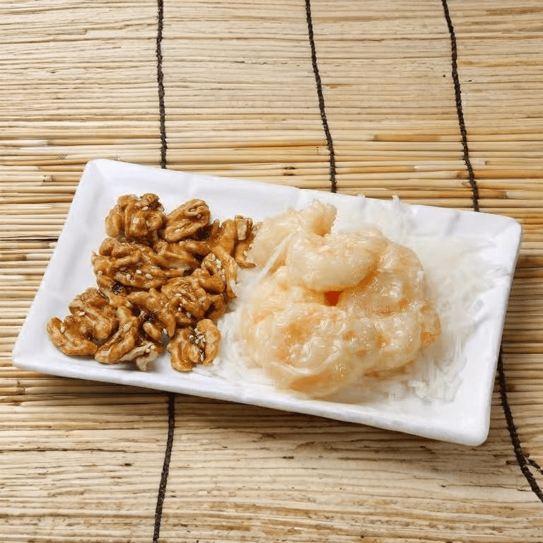 Honey Walnut Prawns / 核桃明蝦球.