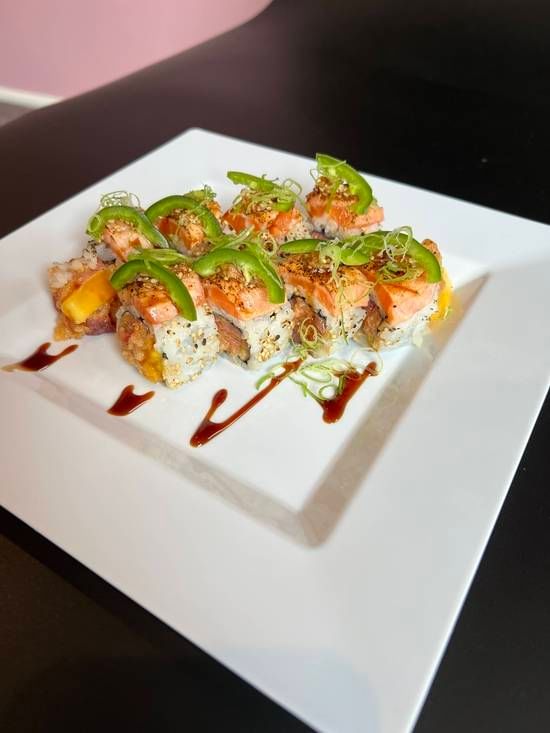Fresh Seafood Delights: Sushi, Sashimi, and More