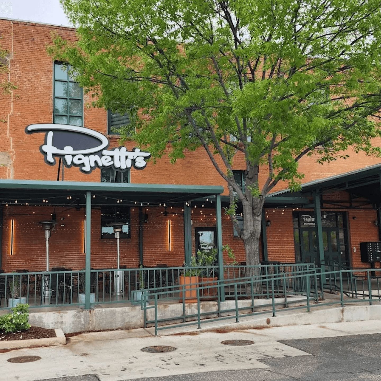 Welcome to Pignetti's Waco Italian Favorite 