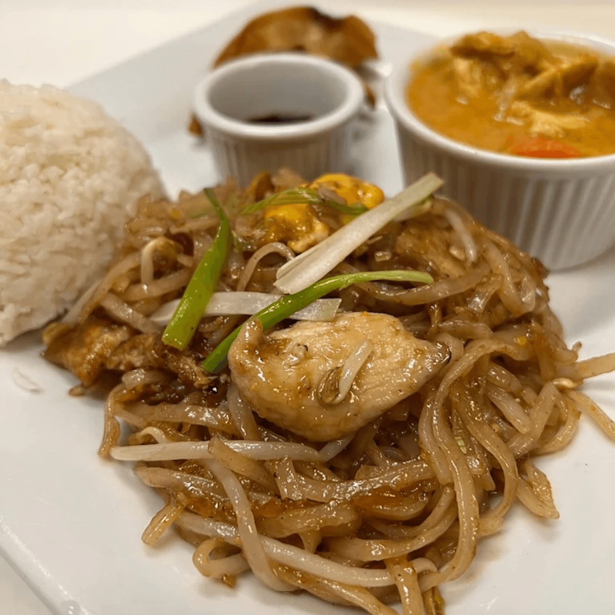 Charm Thai Cuisine gallery image #4