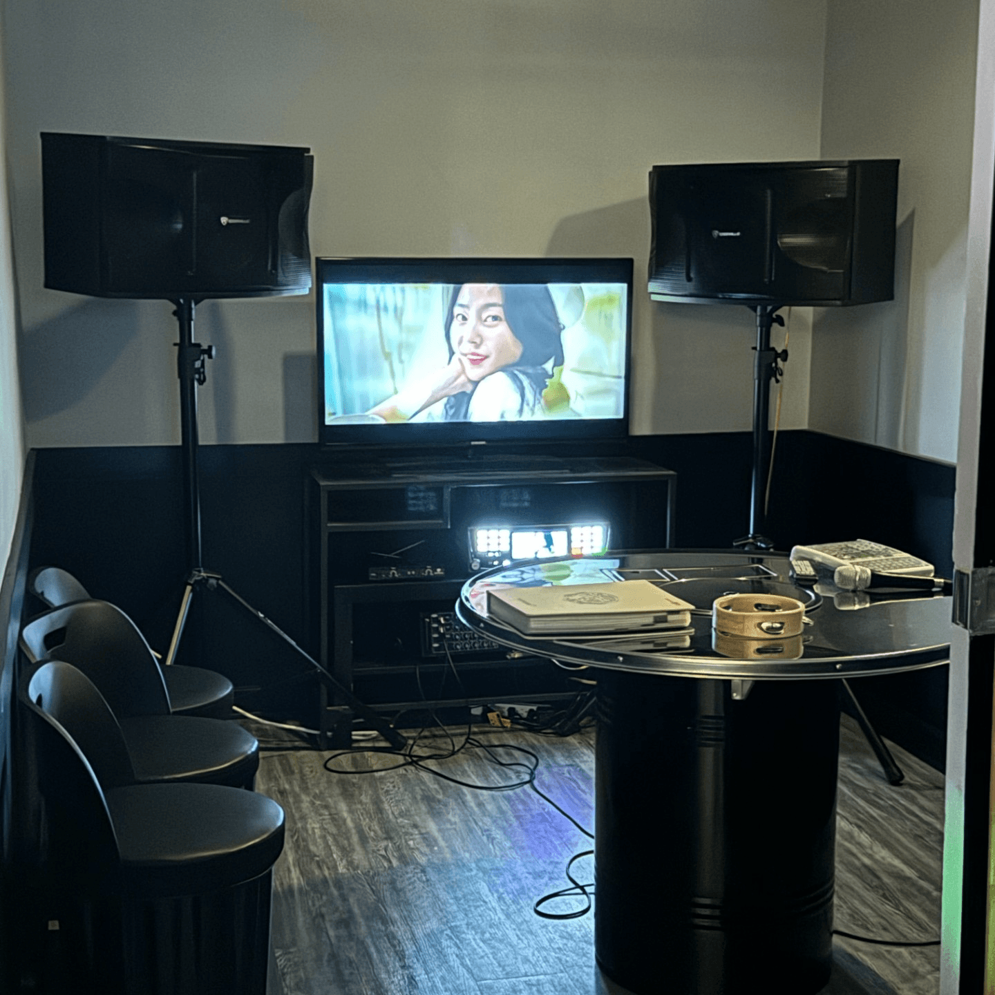 Stage Ready: Karaoke Zone