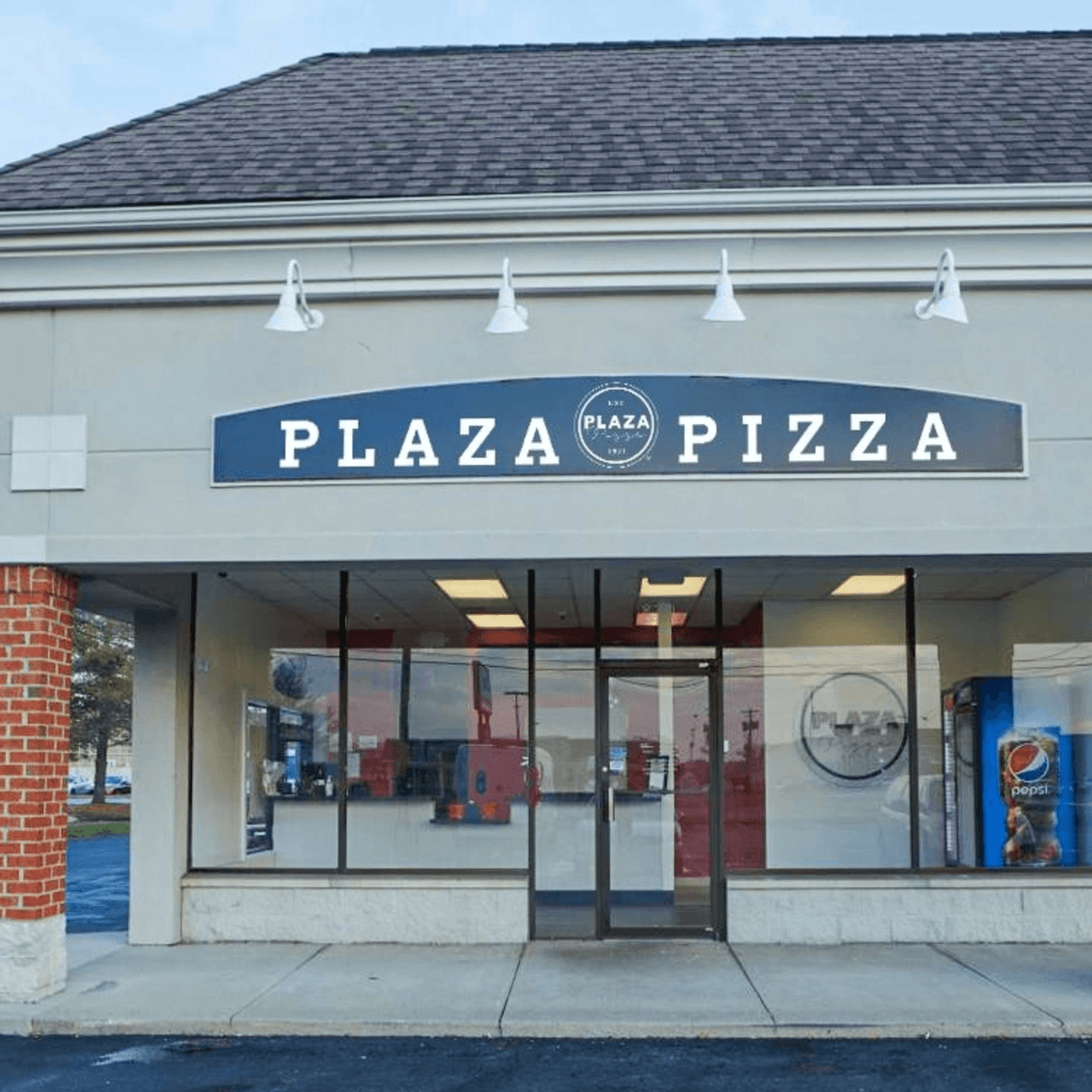 Welcome to Plaza Pizza