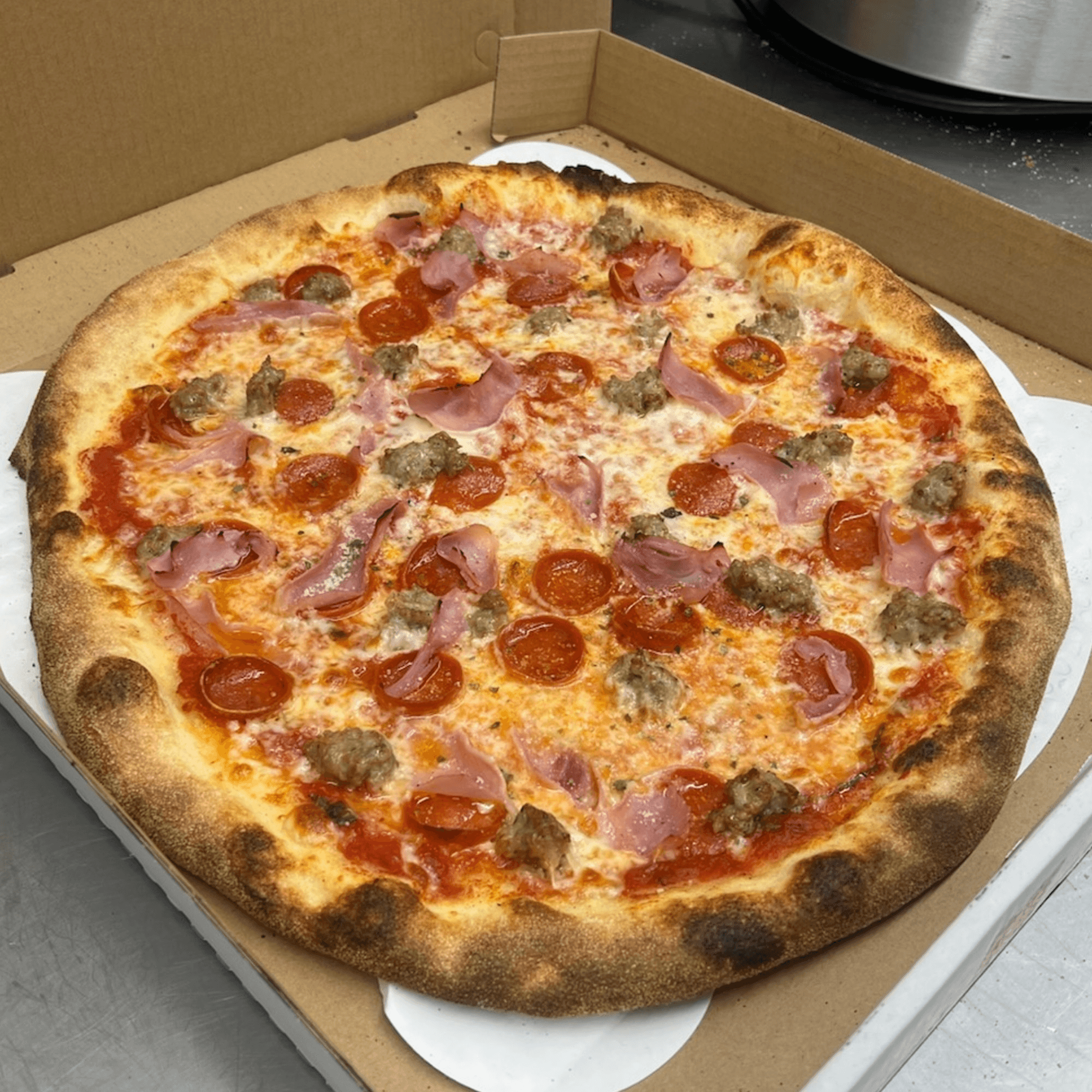 Mia Ava East Coast Pizza gallery image #9