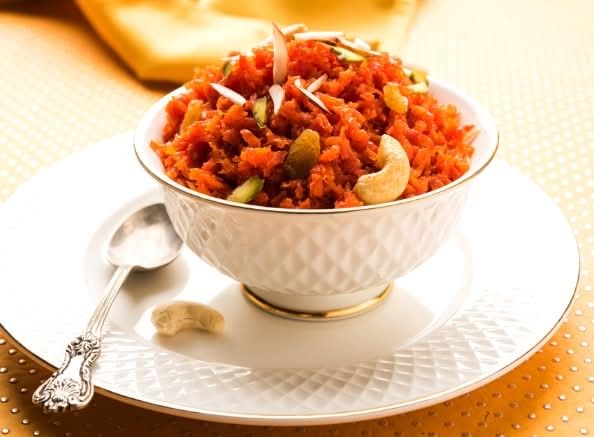 Gajarko Halwa (Carrot Pudding).