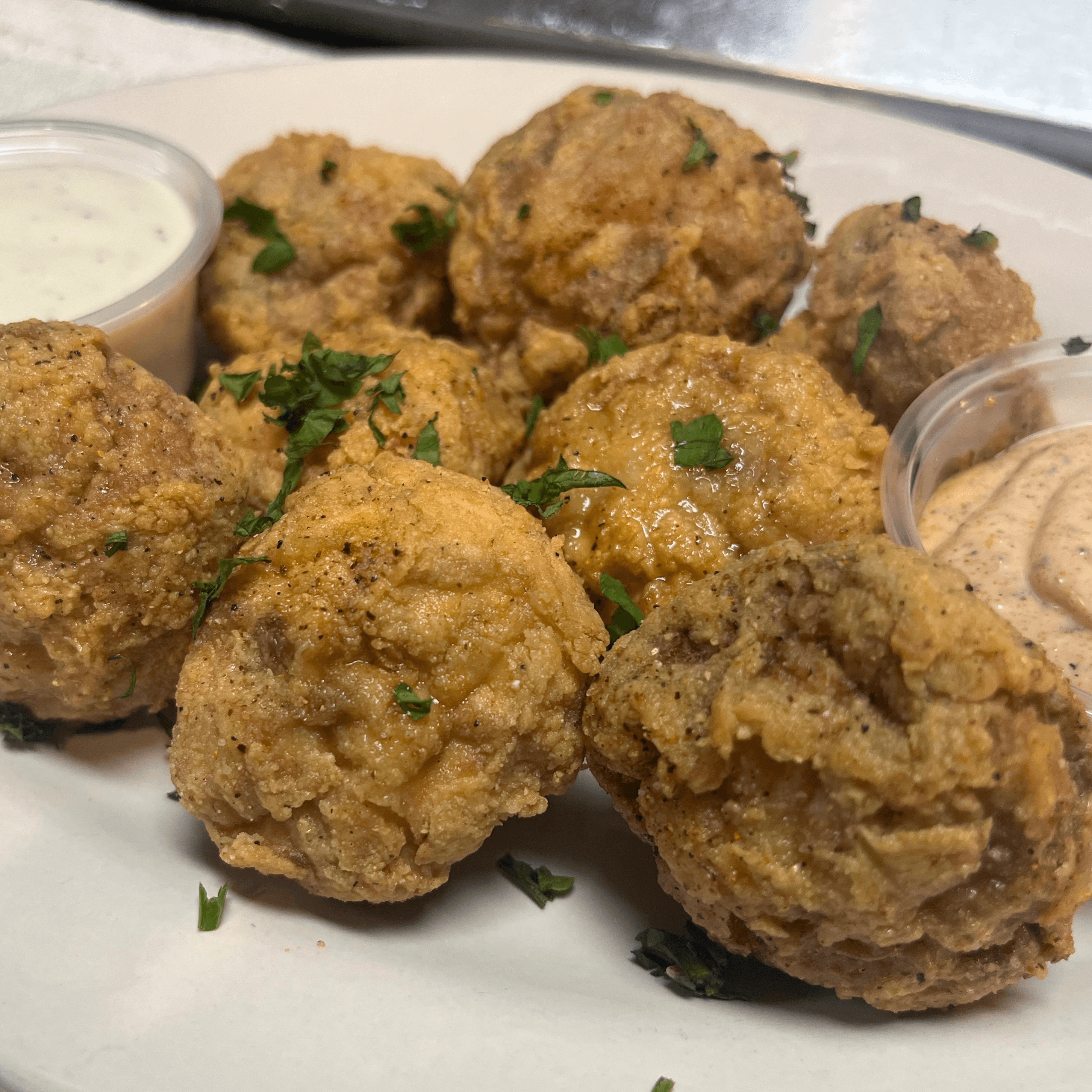 Fried mushrooms (8).