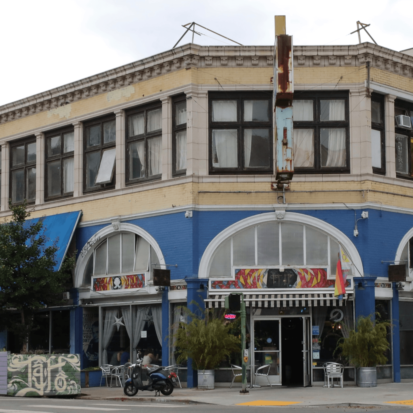 Welcome to Tay Ho Oakland 