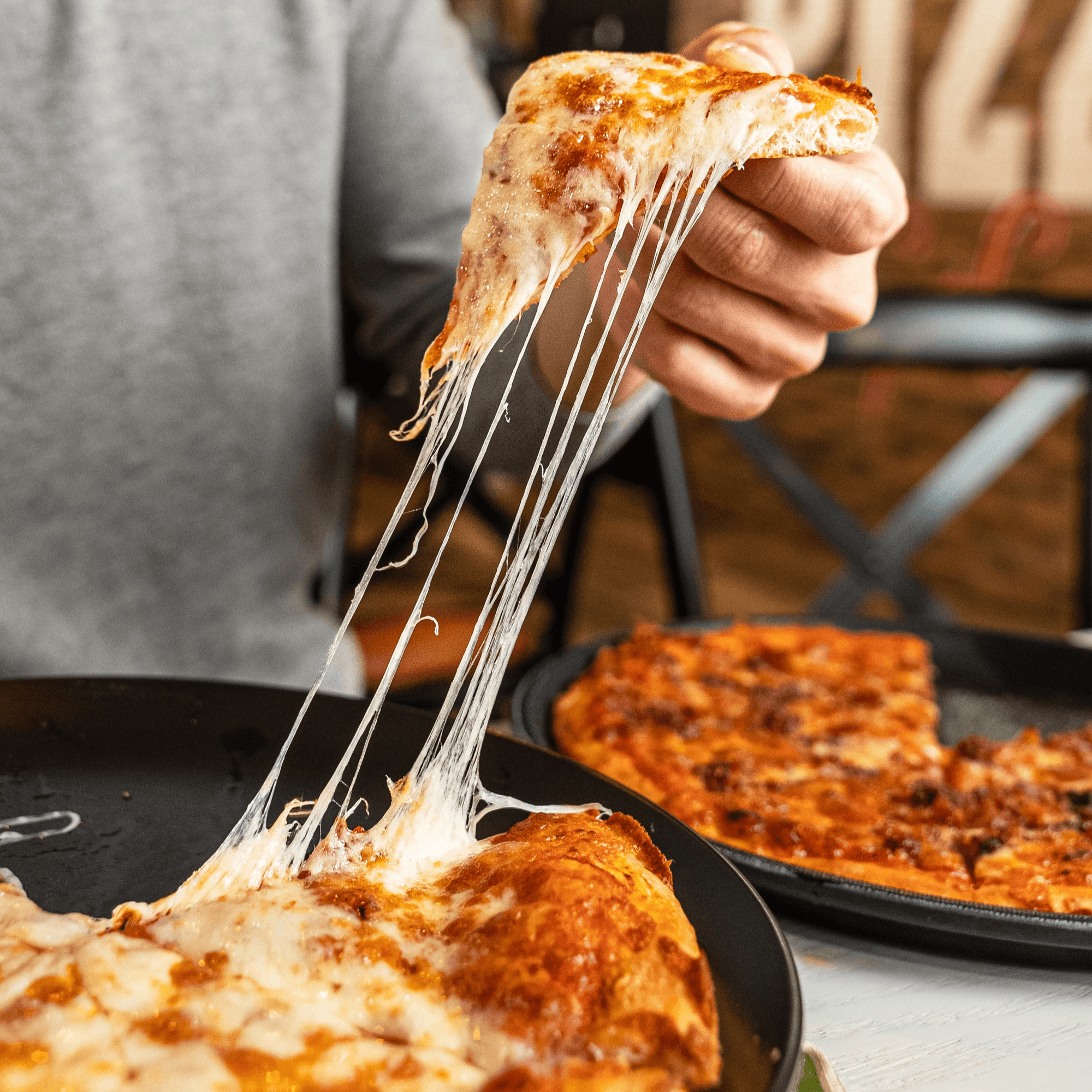 Singas Famous Pizza gallery image #3