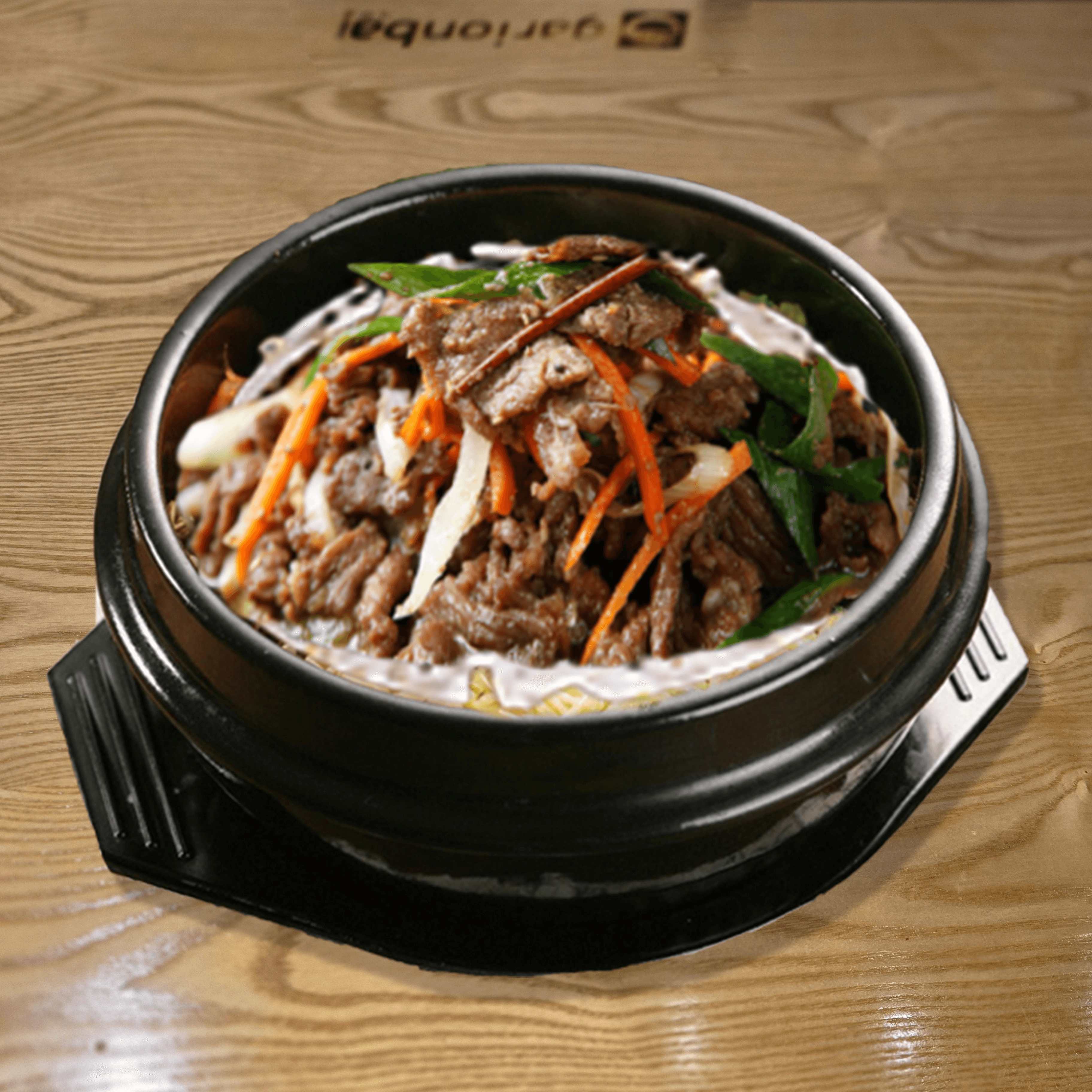 Beef bulgogi stone bi bimbap/불고기돌솥비빔밥.