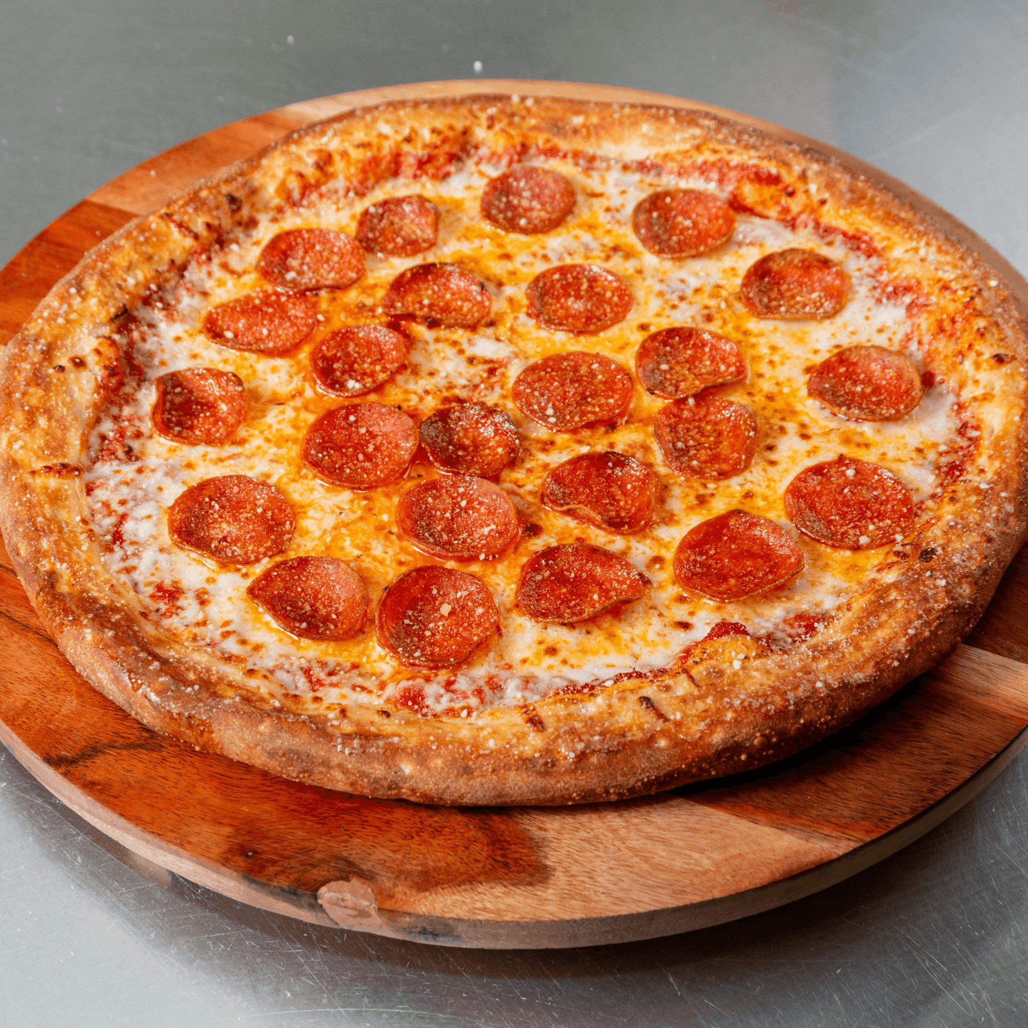Pepperoni Pizza 18" XL.