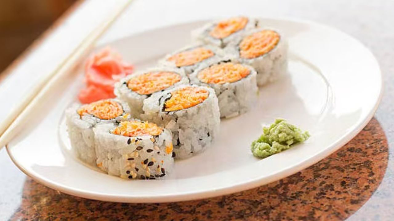 Spicy Crabmeat Roll.