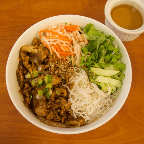 28. Lemongrass Chicken Vermicelli | Bún Gà Xào Sả.