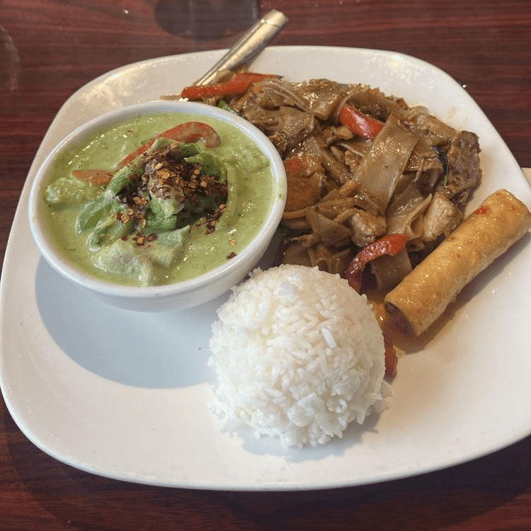 Pork Drunken Noodle and Pork Green Curry.