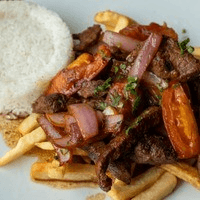 Lomo Saltado De Pollo O Carne.