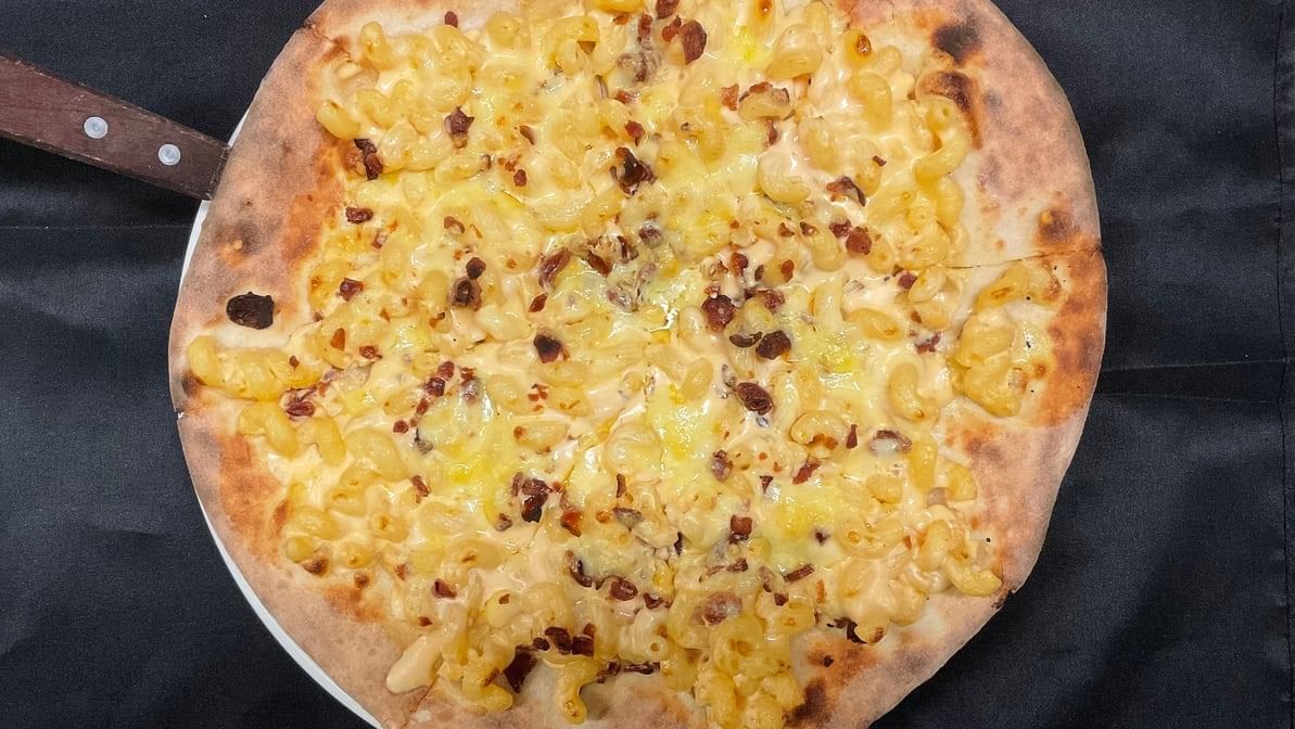 Mac 'N Cheese Pizza.
