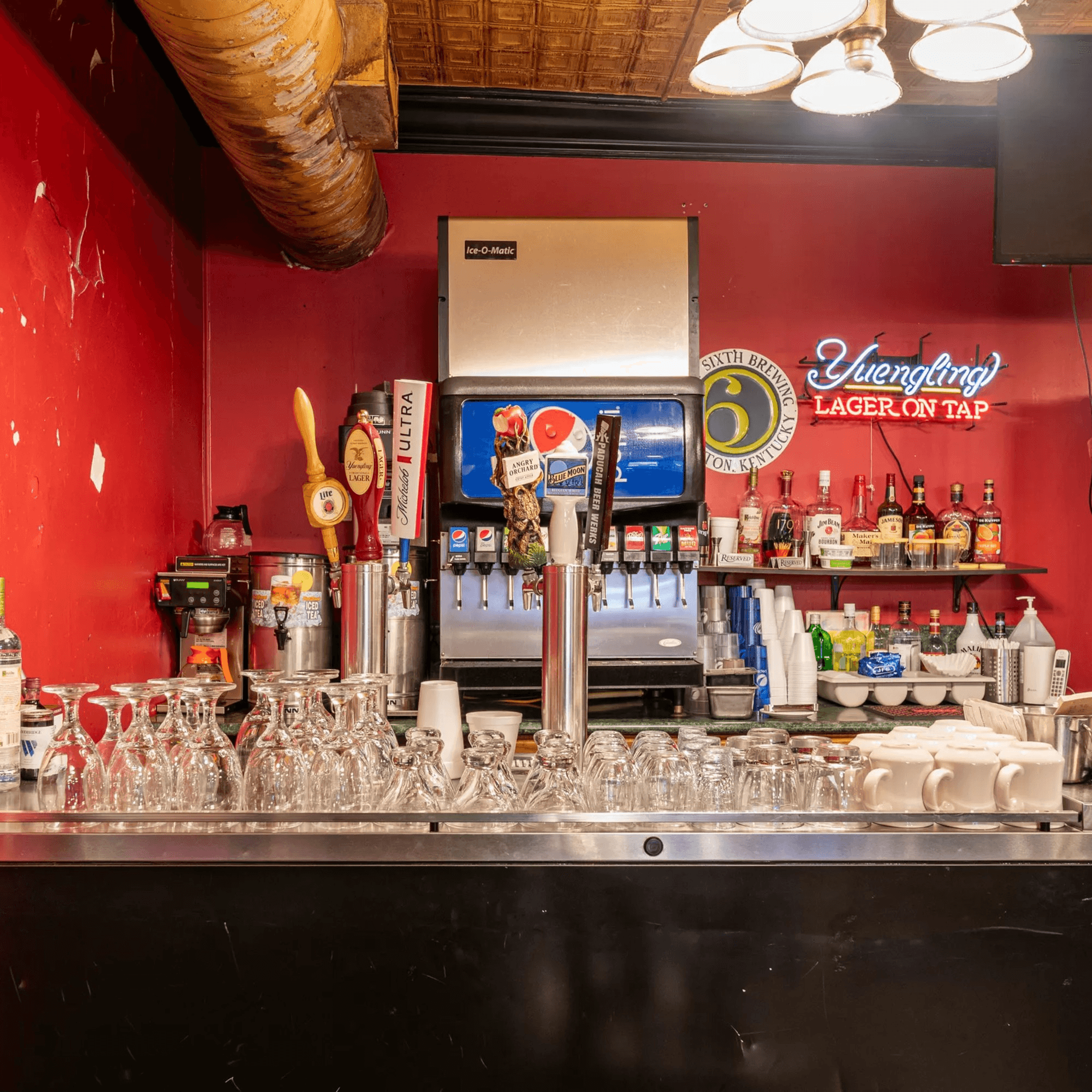 Mugsy's Hideout gallery image #3