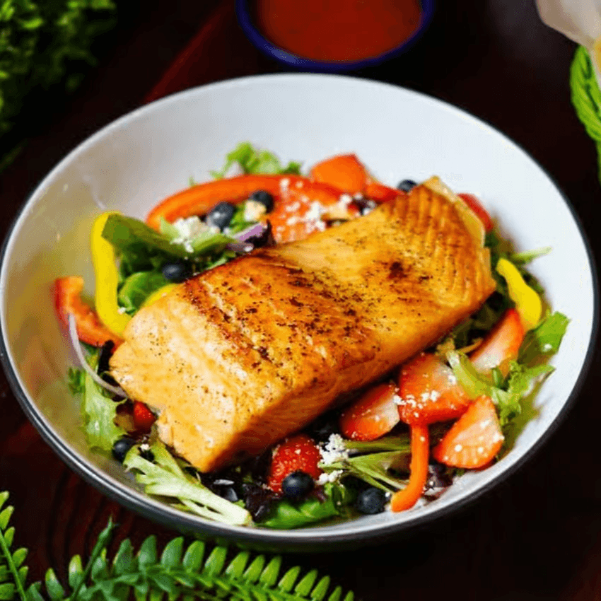 Cancún Salmon Salad.
