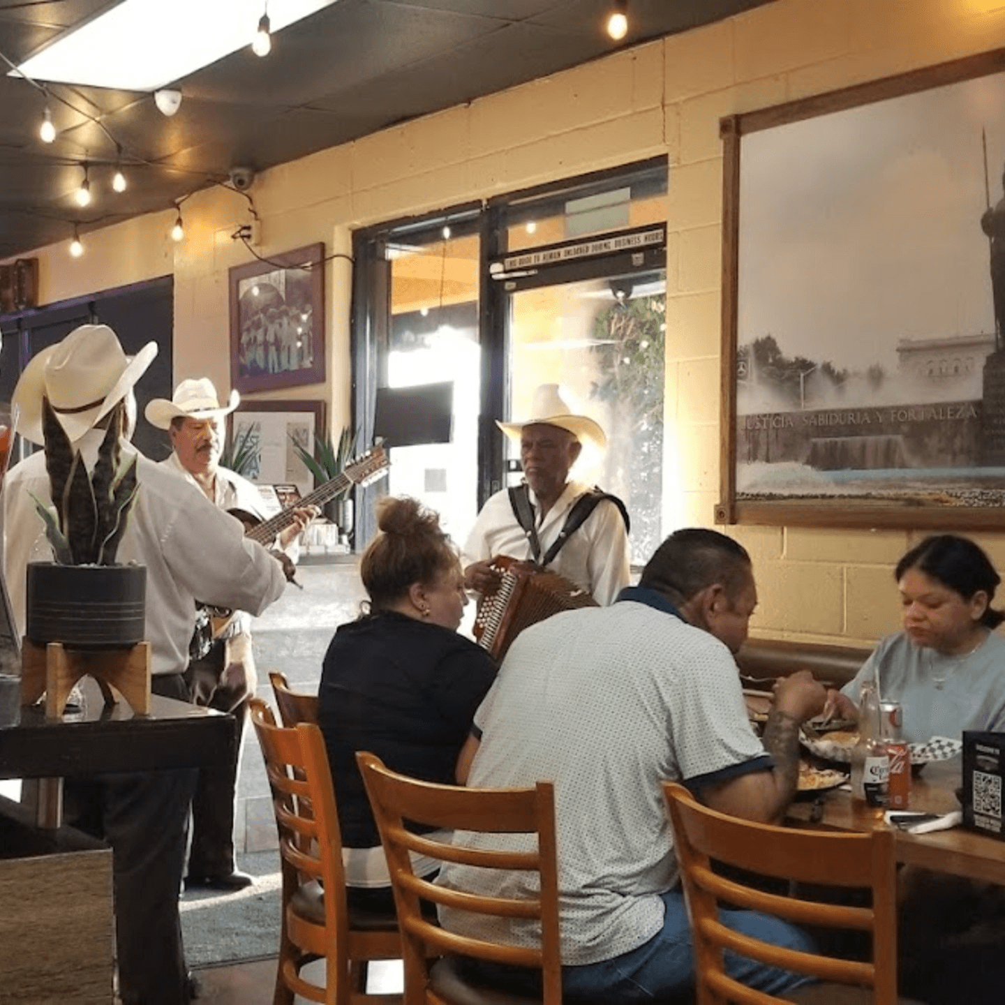 A Home Away from Home 🍽️❤️