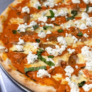 Sausage Alla Vodka Pizza 18'.