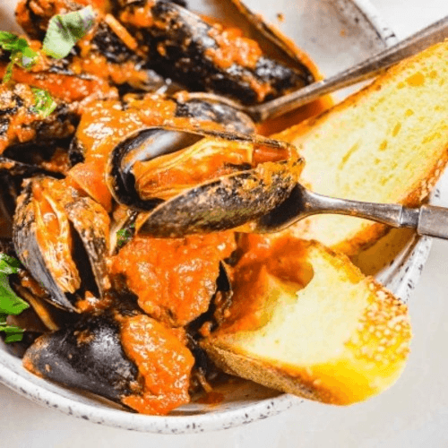 Mussels Marinara.