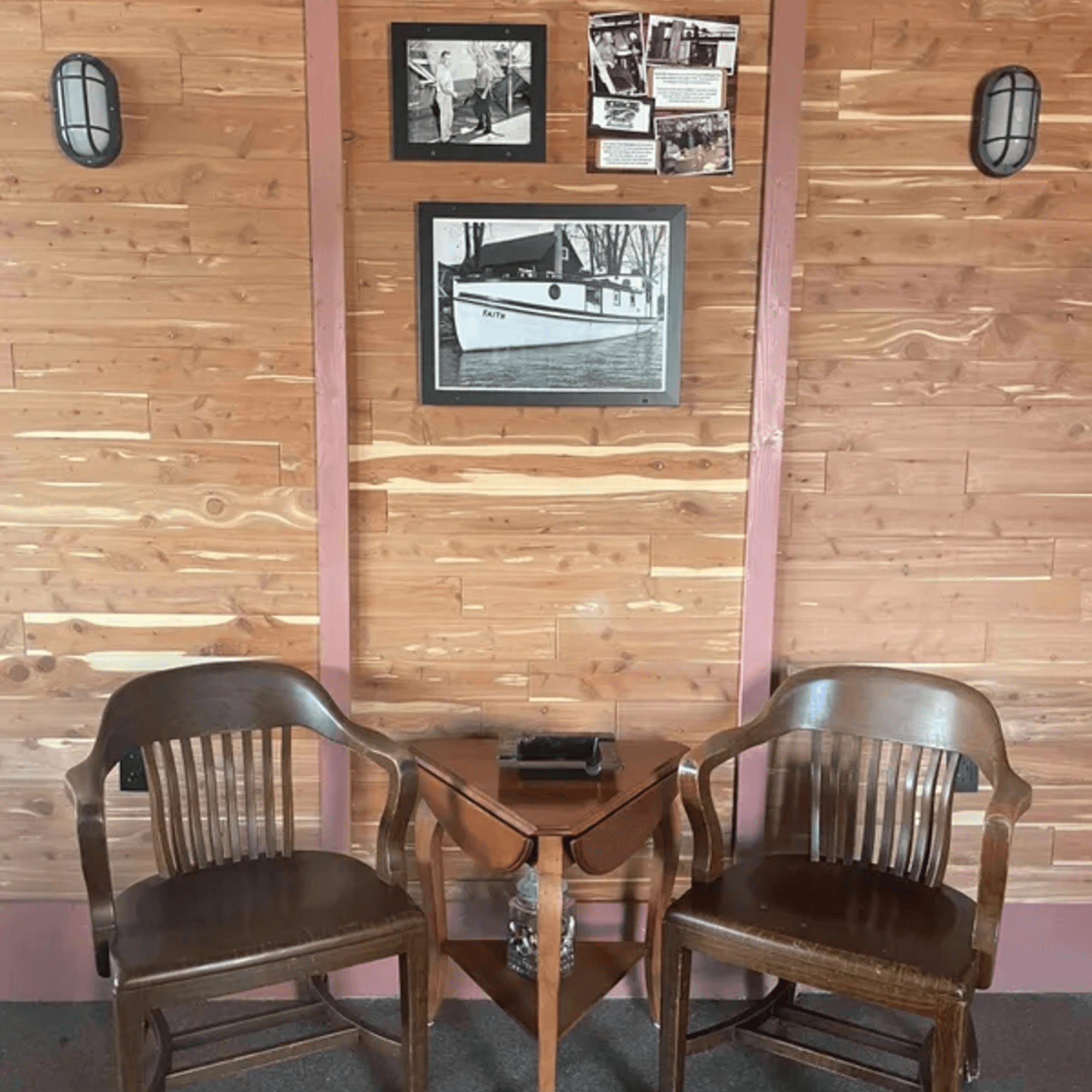 On the River Tavern & Mo’s Cigar Bar gallery image #3