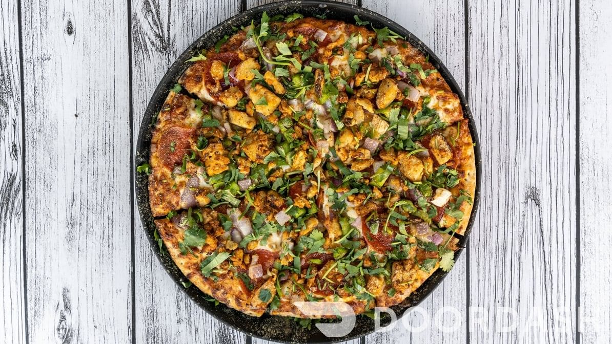 Shahi Paneer Pizza.