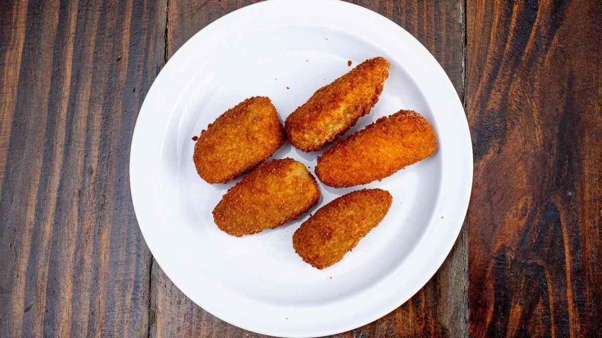 Five Pcs Breaded Jalapenos.