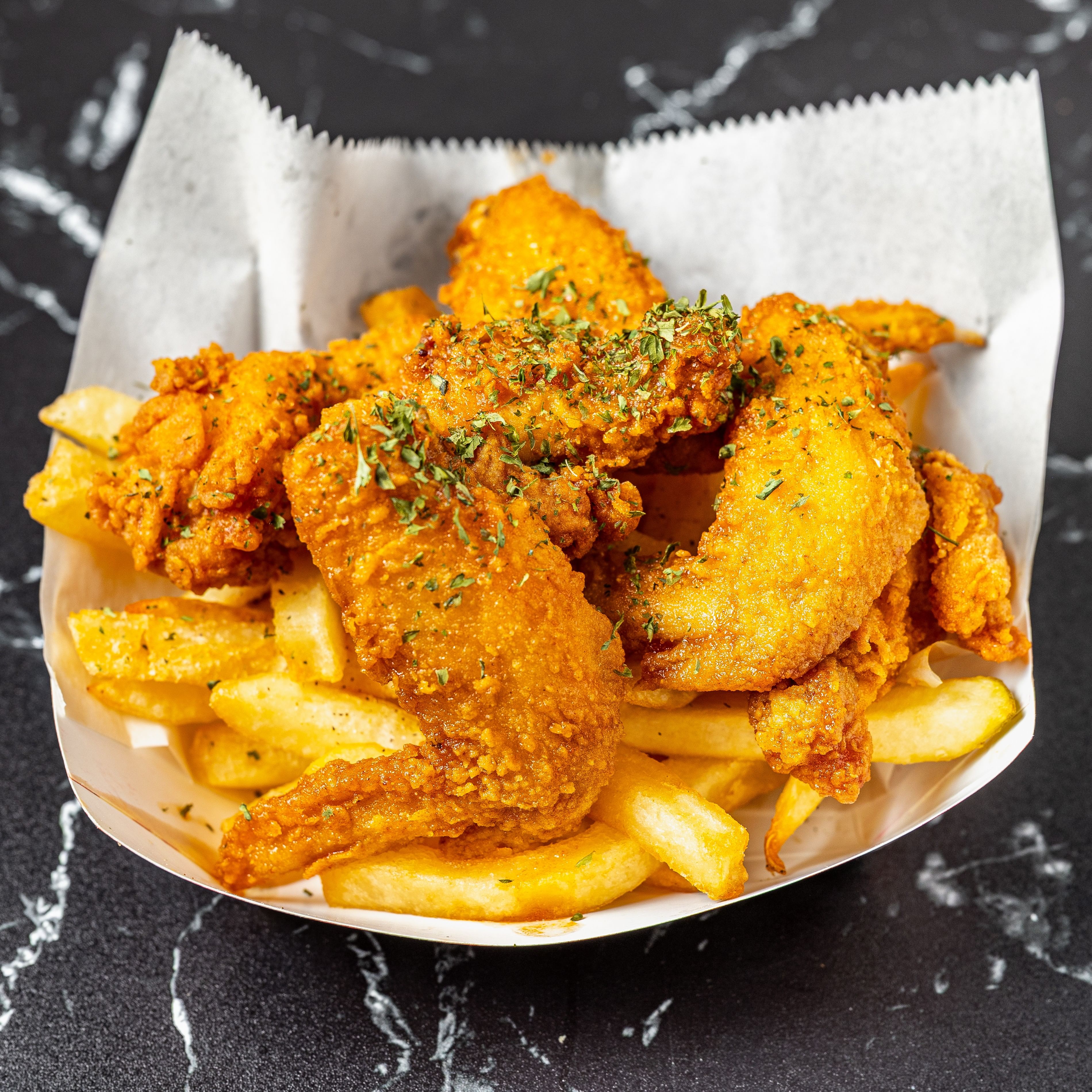 6 Piece Chicken Wing with Fries.