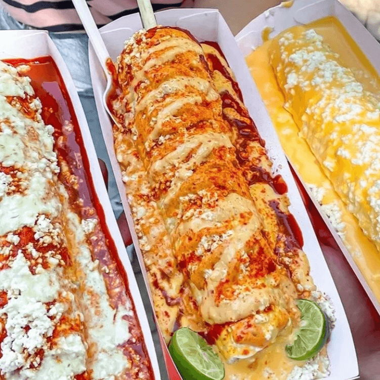 Elote Con Chamoy y Tajin.