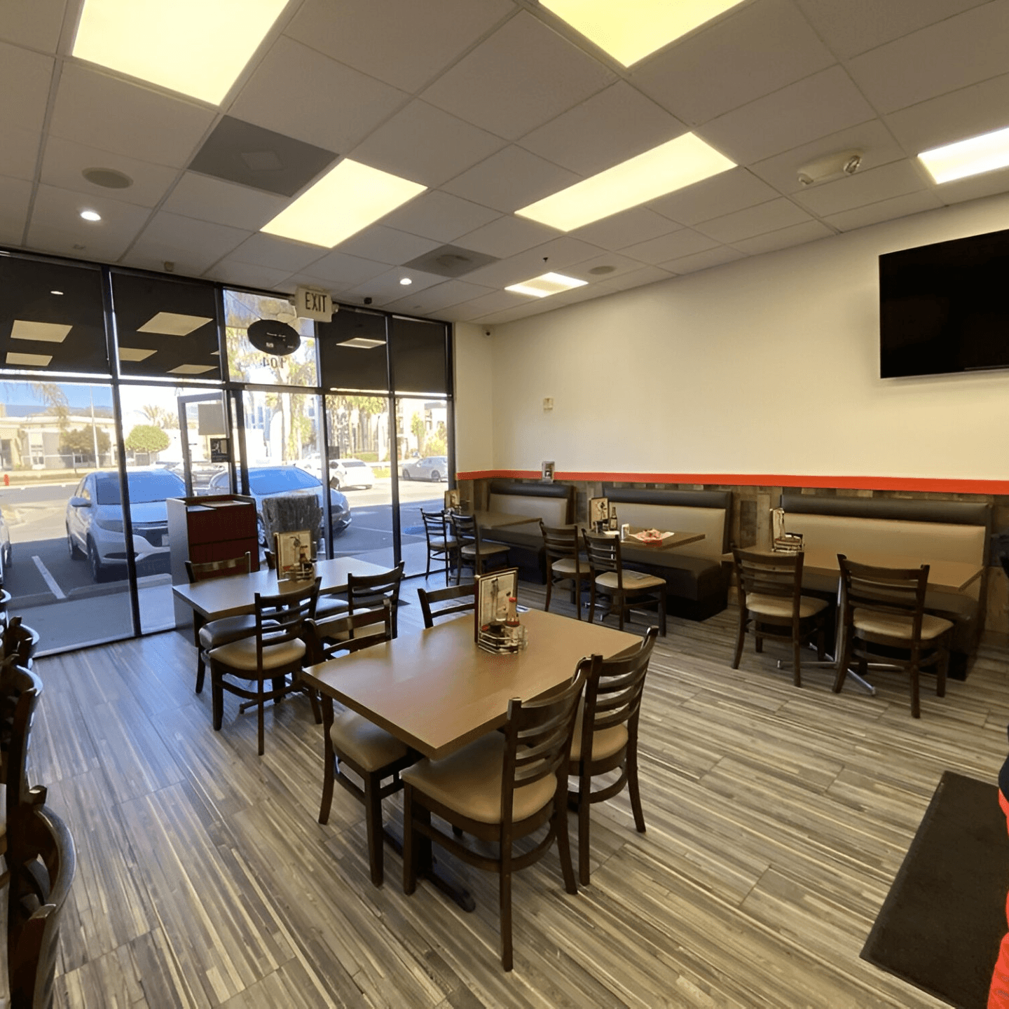 A Cozy Space with a Family Feel 🪑