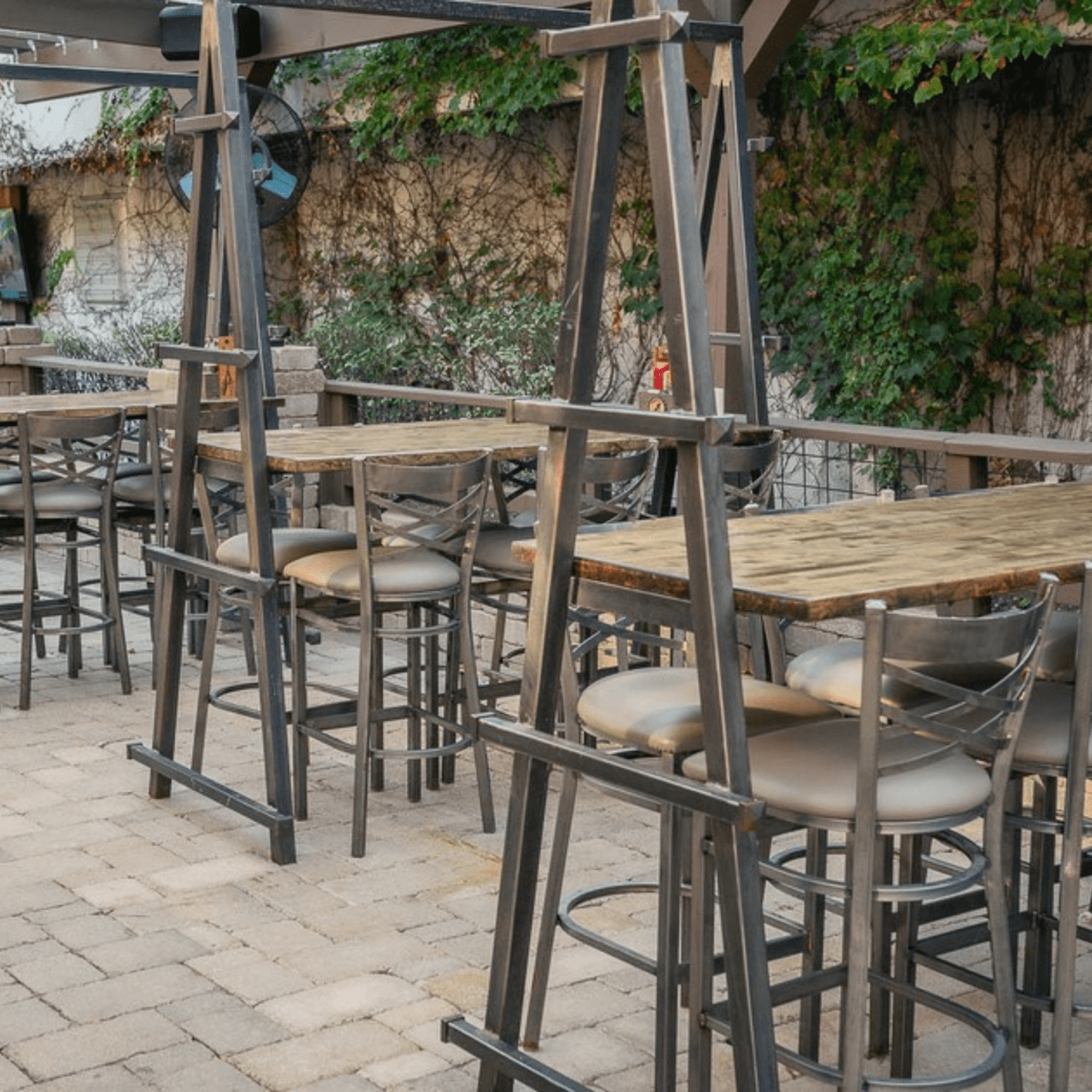 Magpie's Den & Pen gallery image #2