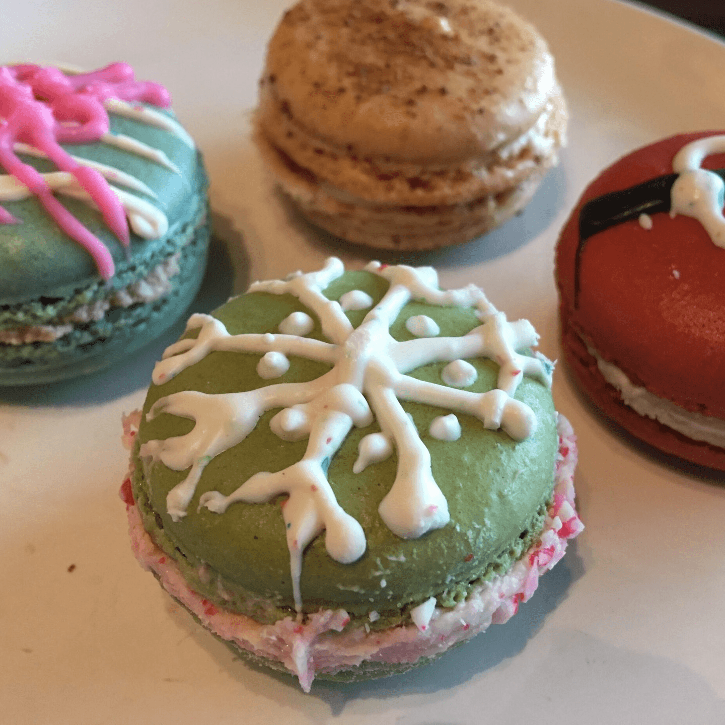 Get Some Seasonal Yummy Macarons!