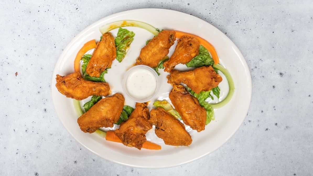 Alitas De Pollo / Chicken Wings.