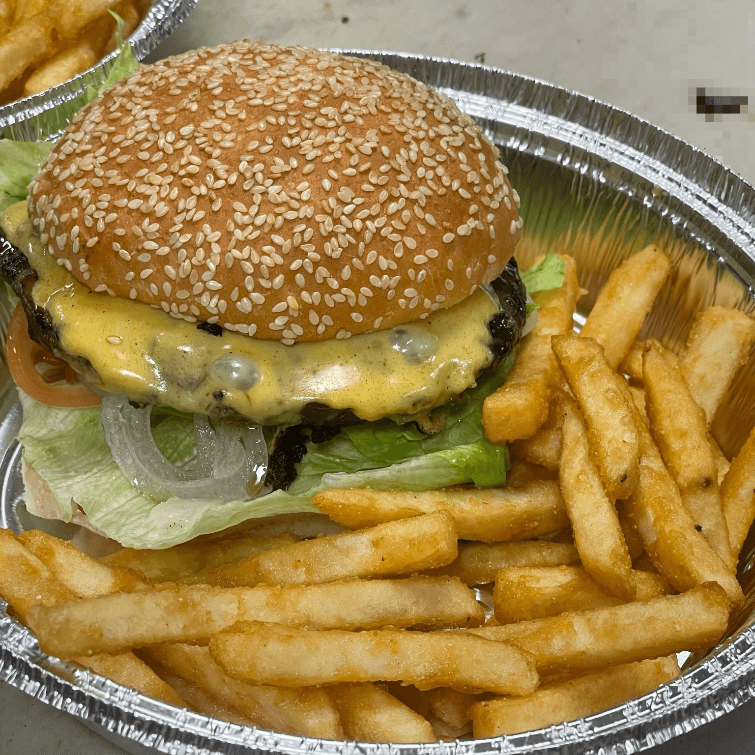 Cheeseburger Deluxe.