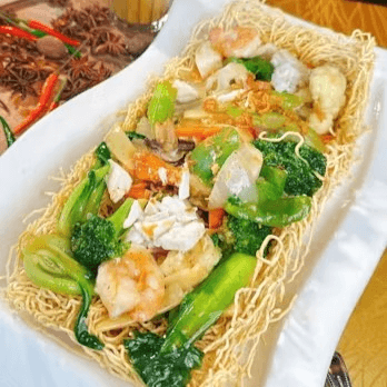 Mì Xào Giòn Đồ Biển - Gift From the Sea on a Haystack.