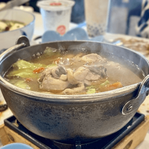 H14. Drunken Chicken with Sesame Oil Pot 麻油燒酒雞鍋.