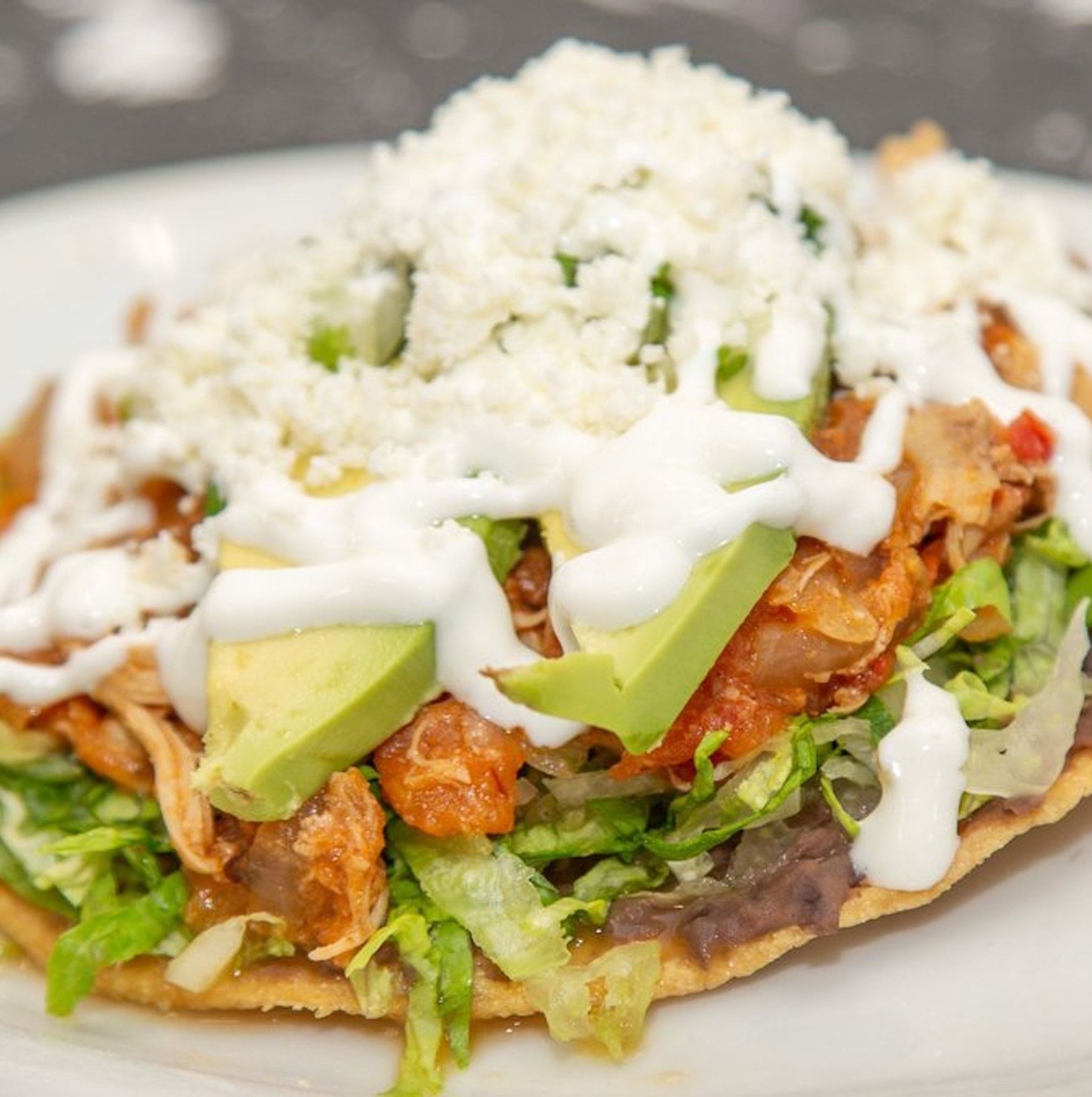 Tostada - Tinga De Pollo.
