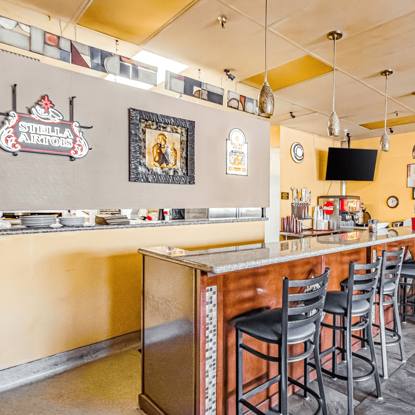 Bella's Pizza Villa Loves Chicago Bears Fans