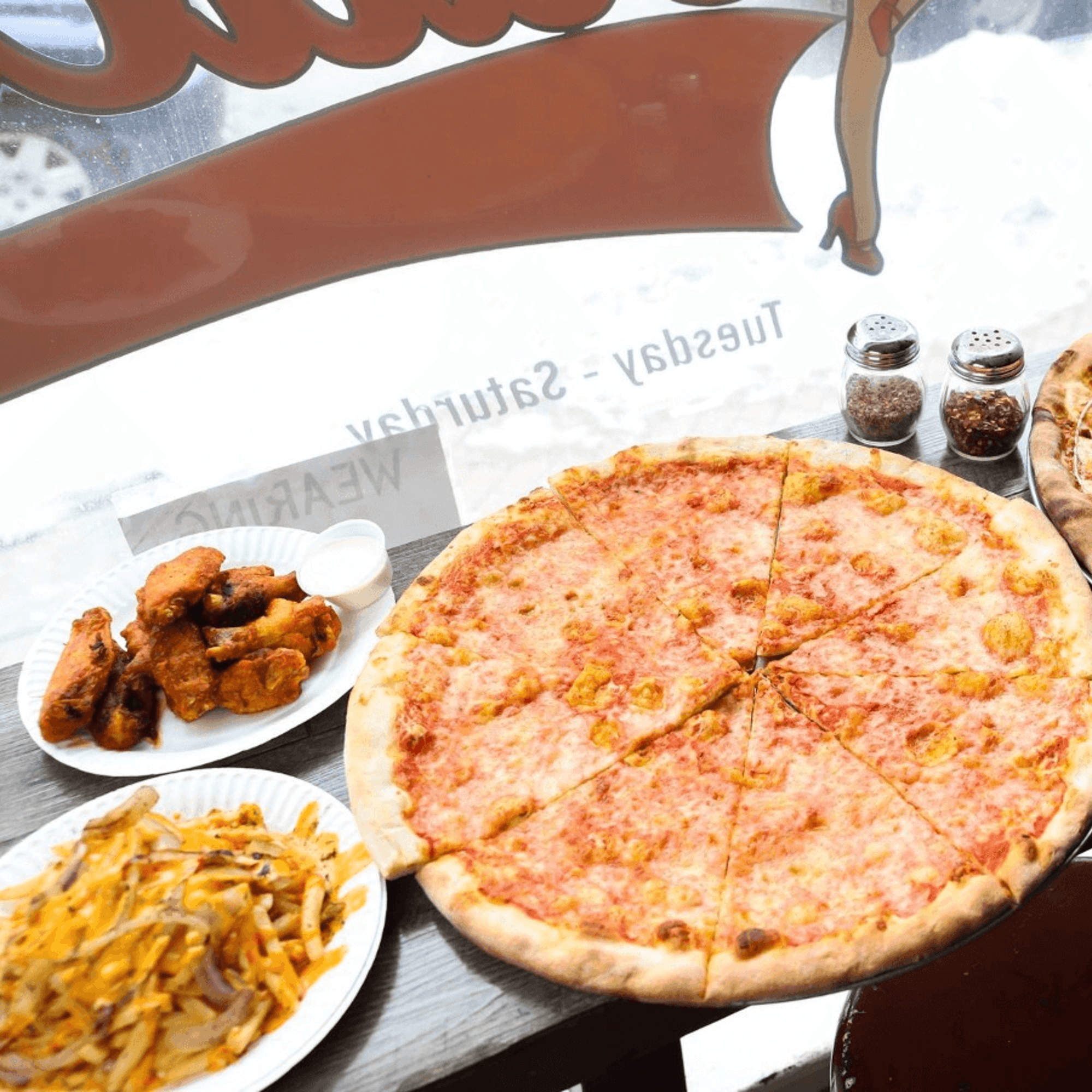 Saucey's Pizza gallery image #2