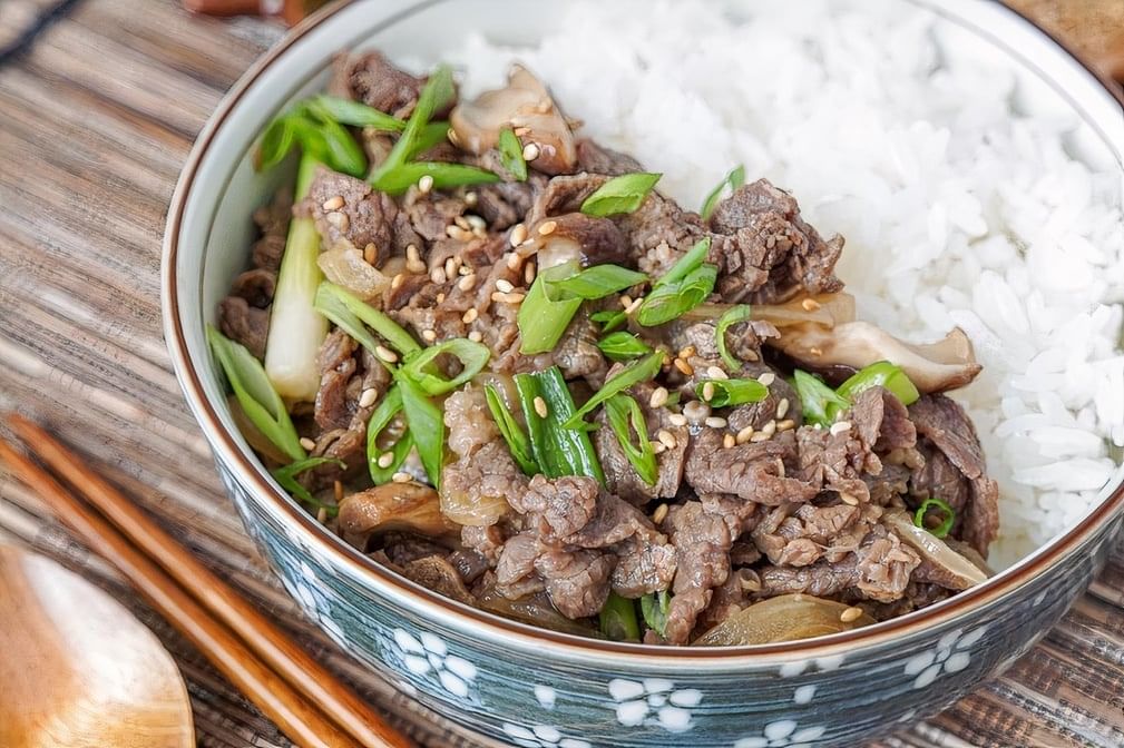 BULGOGI RICE DINNER PLATE.