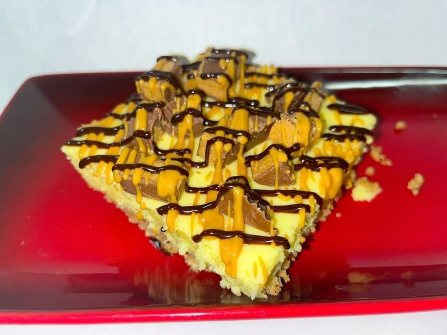 Lees All Famous Reeses Homemade Cheese Cake.