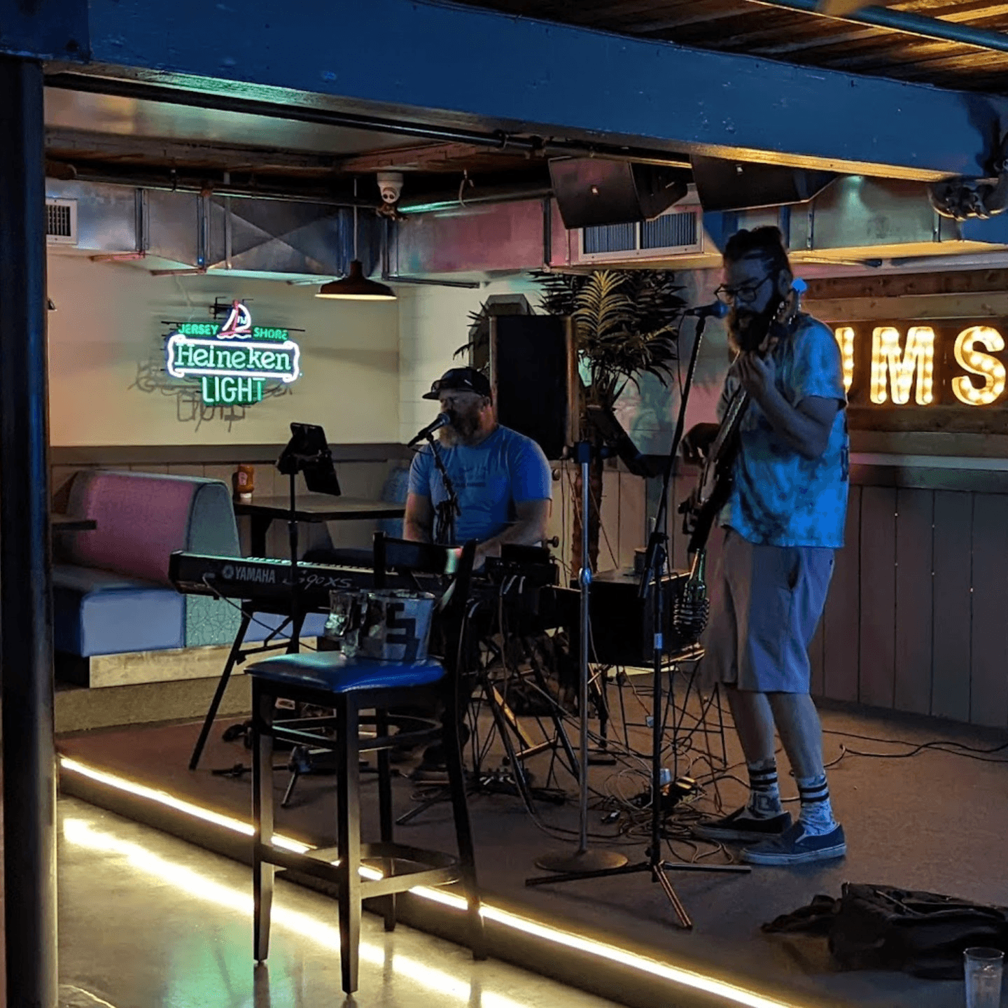 Bum Rogers Crabhouse Hosts Live Music Year-Round