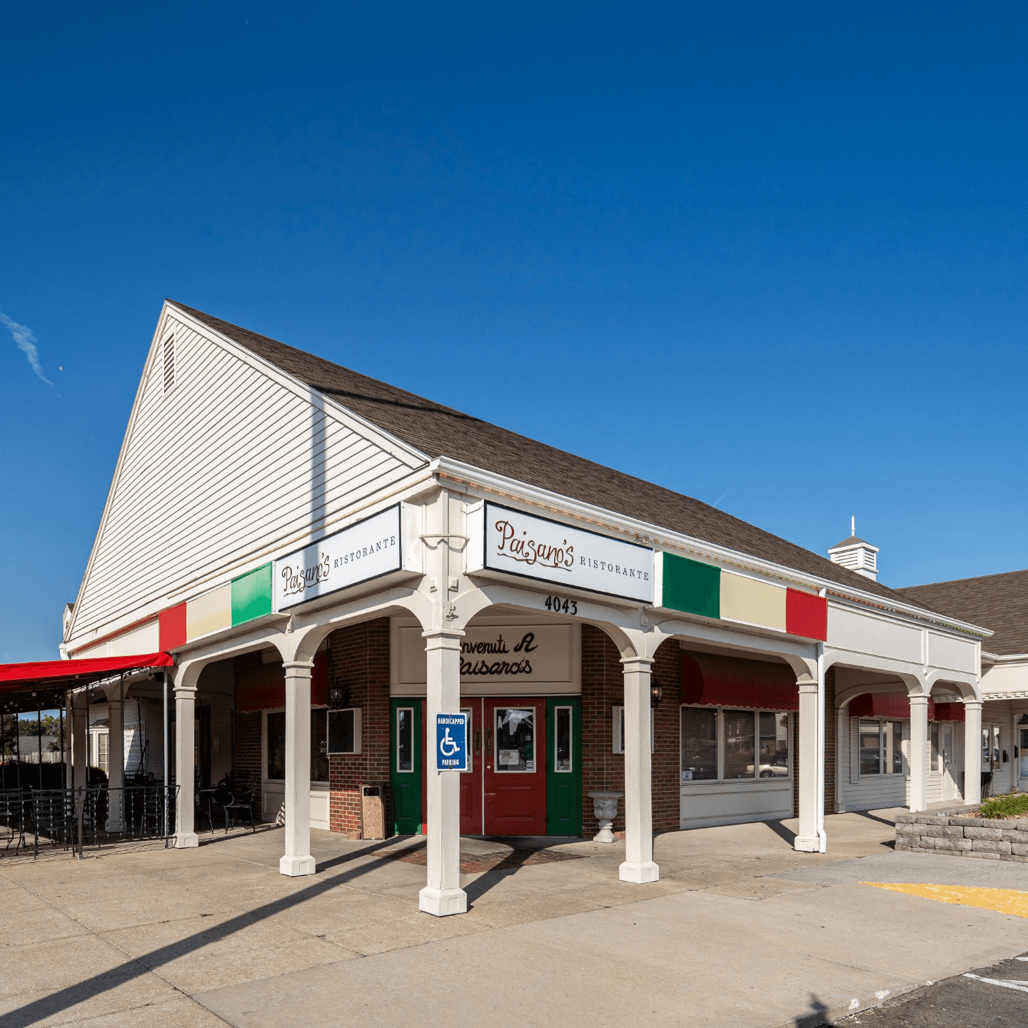 Welcome to Paisanos Ristorante