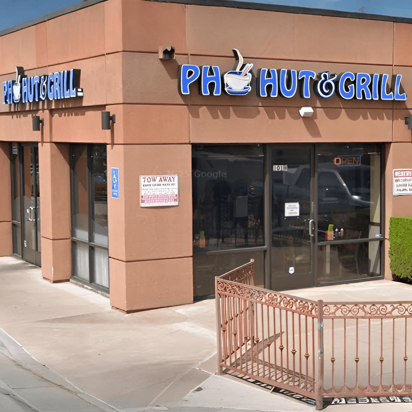 Phở Hut & Grill