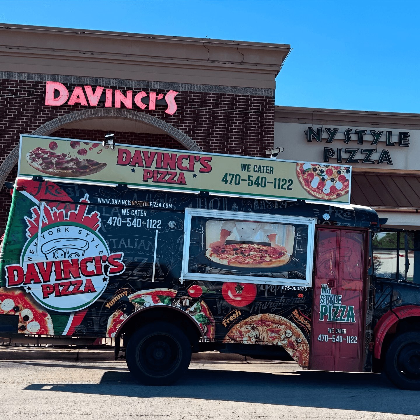 The Davinci's Pizza Bus