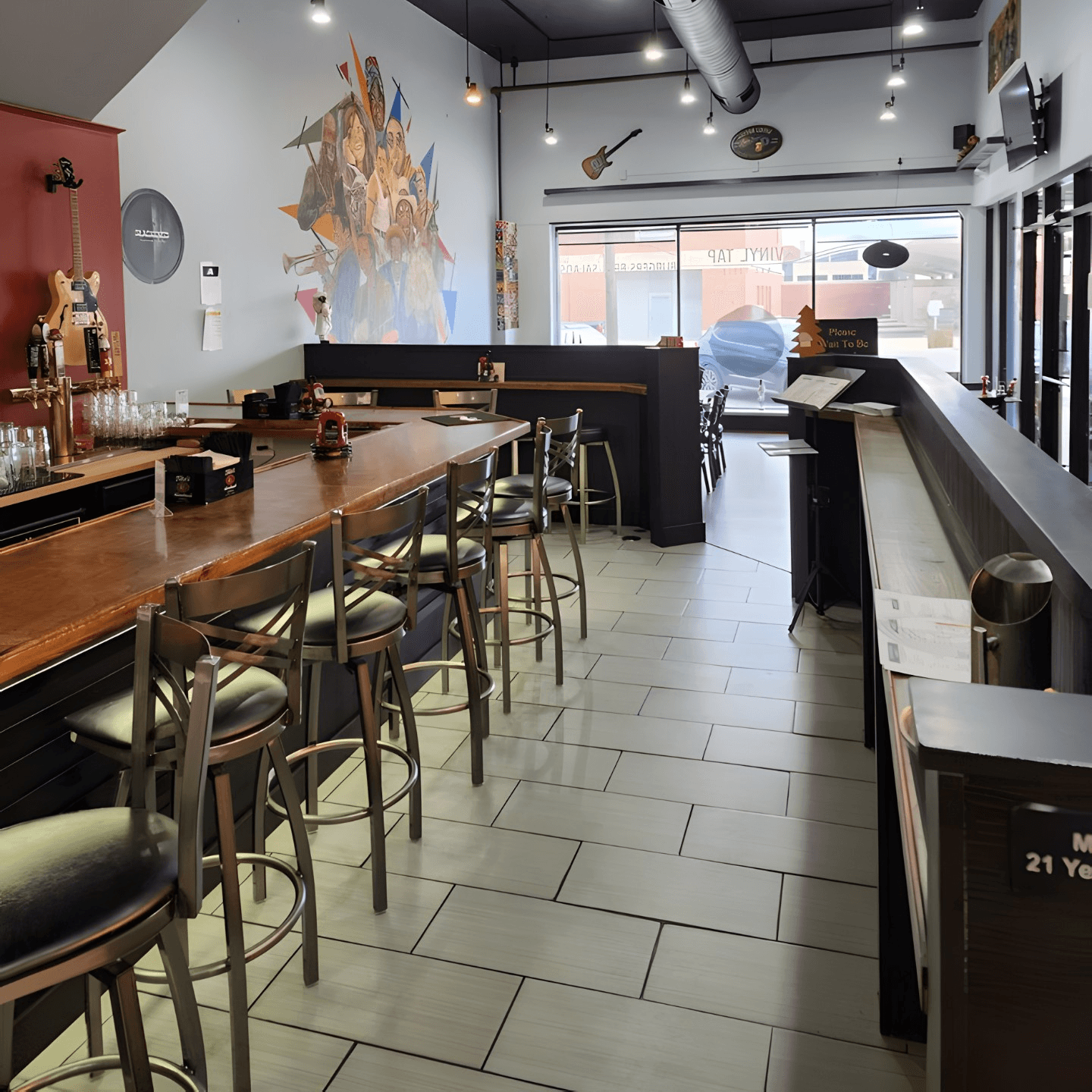 Dine-In at Vinyl Tap & Table 🍽️